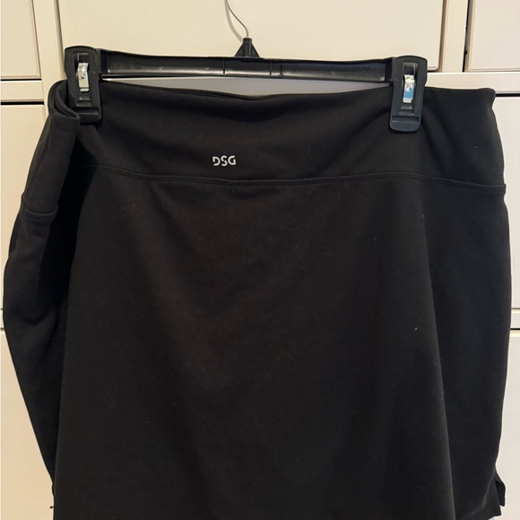 DSG Women's Momentum Skort | Golf or Tennis - Picture 6 of 8